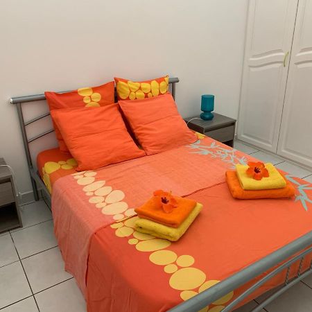 Ferienwohnung Les Pommes Lianes Deshaies Exterior foto