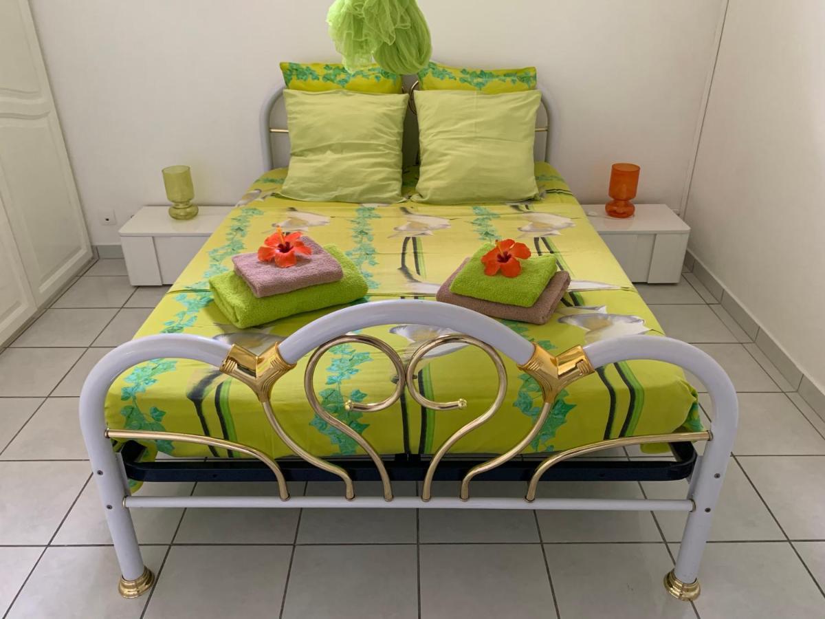 Ferienwohnung Les Pommes Lianes Deshaies Exterior foto